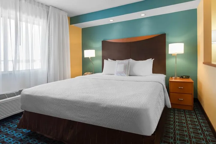 Room 4 of 33
