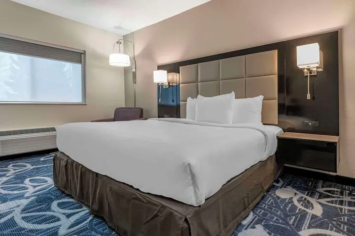 Room 4 of 28