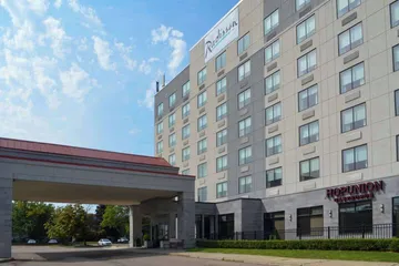 Radisson Hotel Detroit Metro Airport