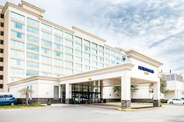 Metro Points Hotel