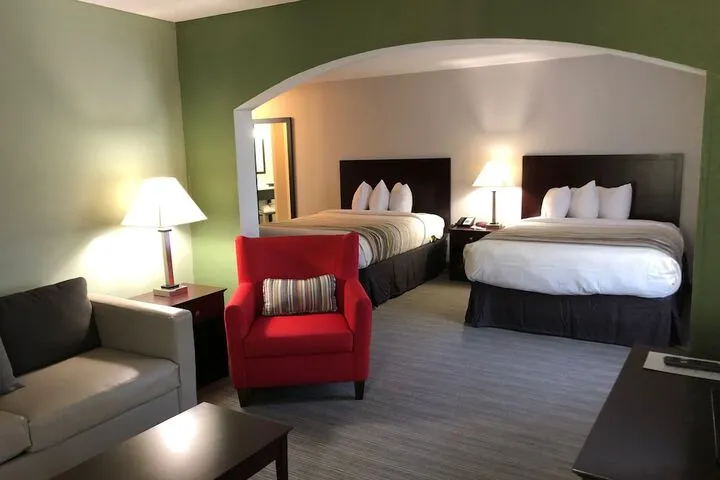 Room 4 of 38