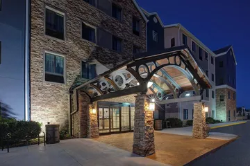 Staybridge Suites Lincoln Northeast by IHG