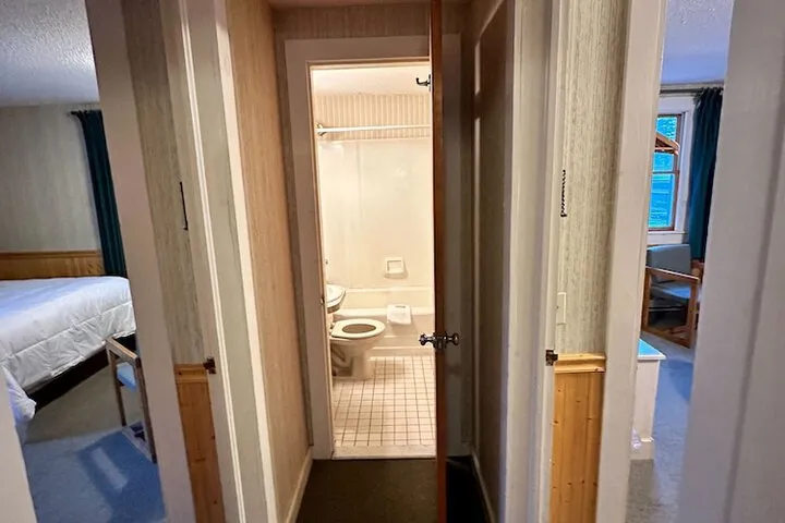 Room 3 of 17