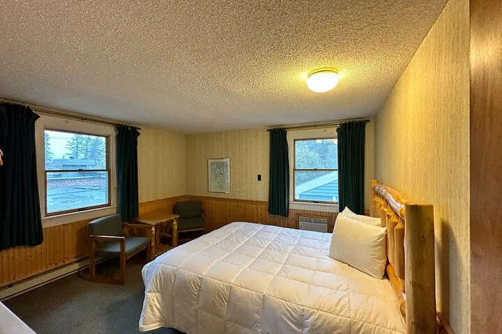 Room 2 of 17