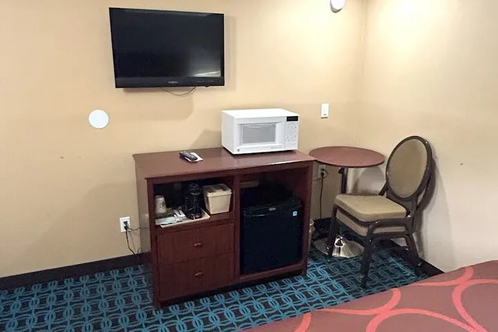 Room 5 of 37