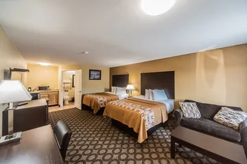 Relax Inn & Suites
