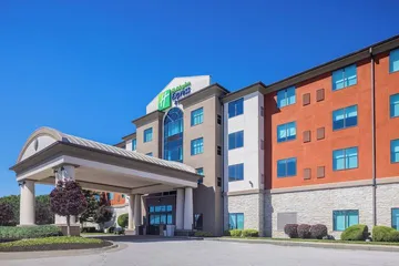 Holiday Inn Express and Suites Kansas City Airport by IHG