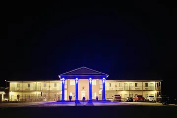 Weston Inn & Suites