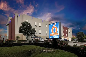 Motel 6 Texas City TX - I-45 South