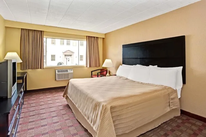 Room 3 of 15