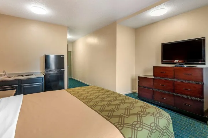 Room 5 of 27