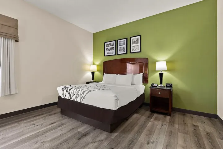 Room 5 of 35