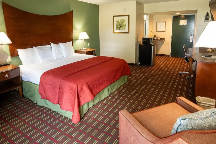Room 4 of 41