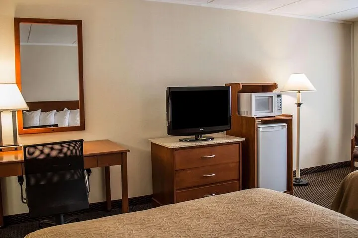 Room 5 of 15