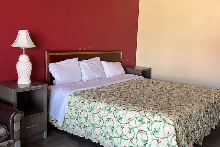 Room 4 of 31