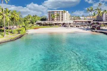 Courtyard by Marriott King Kamehamehas Kona Beach Hotel