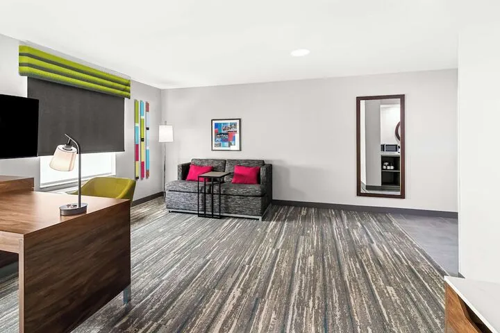 Room 5 of 39