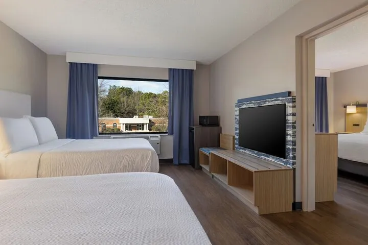 Room 5 of 26