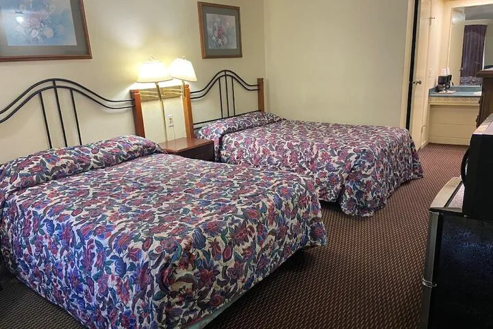 Room 5 of 19