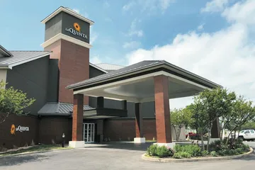 La Quinta Inn & Suites by Wyndham Austin Airport