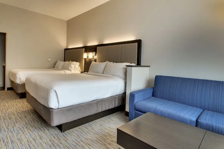 Room 4 of 56