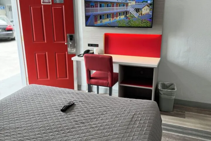 Room 2 of 54
