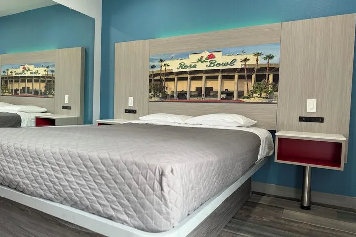 Room 3 of 54