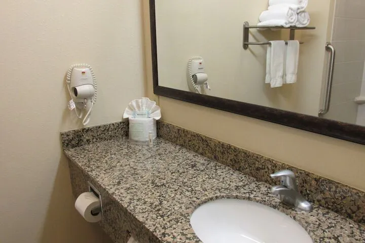 Room 5 of 75
