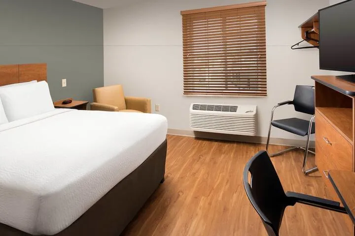 Room 5 of 28
