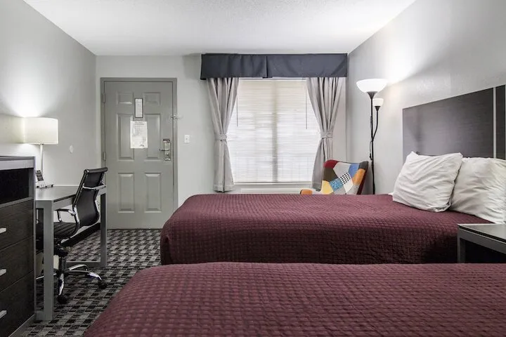 Room 4 of 26