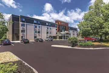 La Quinta Inn & Suites by Wyndham Salem NH