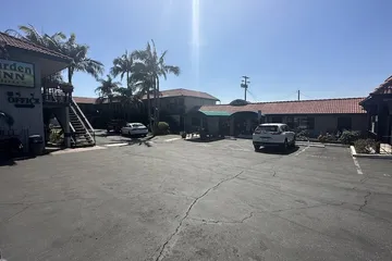 Garden Inn & Suites