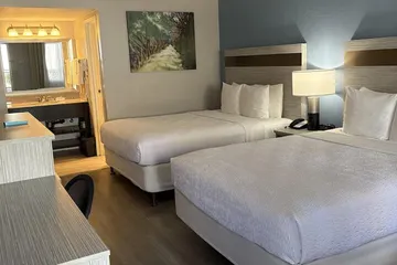 SureStay InnSuites Phoenix Hotel & Suites by Best Western