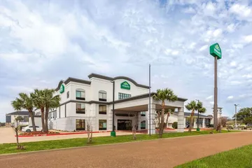 Wingate by Wyndham Sulphur Near Lake Charles