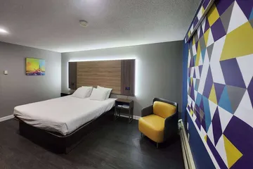 Super 8 by Wyndham Hayward WI