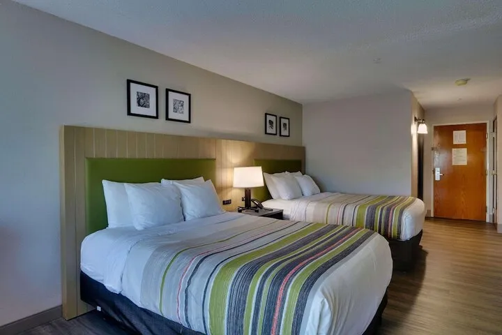 Room 5 of 34