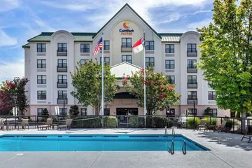 Comfort Suites Hanes Mall