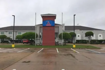 Studio 6 Burleson TX
