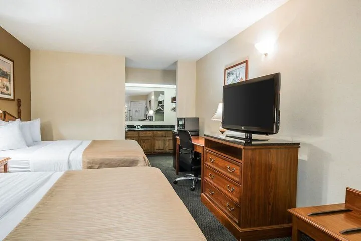 Room 5 of 35