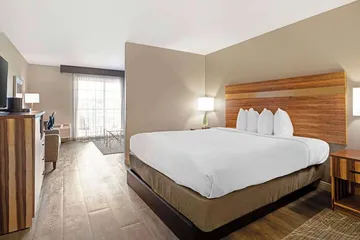 Best Western Cedar Inn & Suites