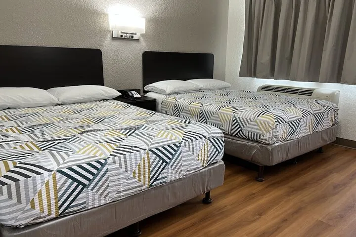 Room 4 of 50