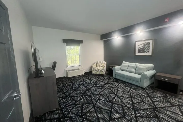 Room 5 of 43