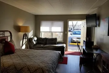 GATEWAY INN