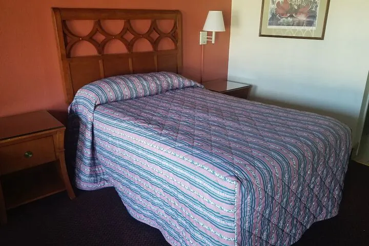Room 5 of 13