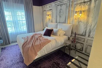 Townhouse Hotel