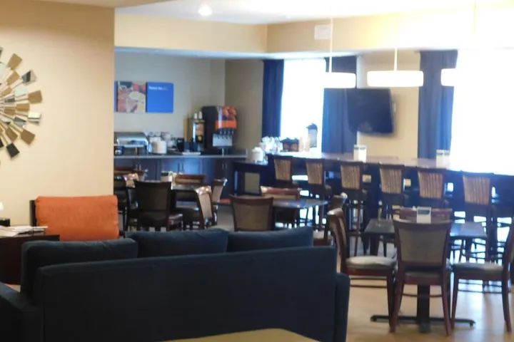 Check-in/check-out kiosk