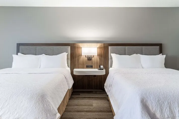 Room 3 of 27