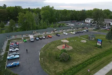 Crows Nest Inn Tawas