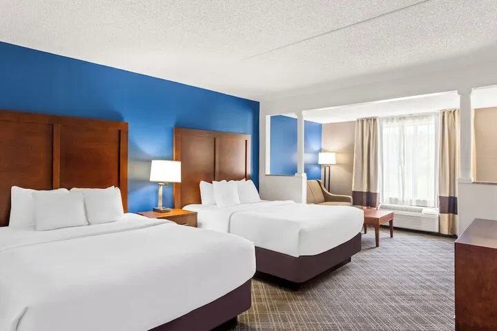Room 3 of 28