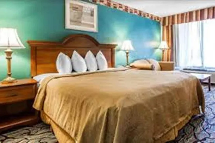 Room 4 of 26